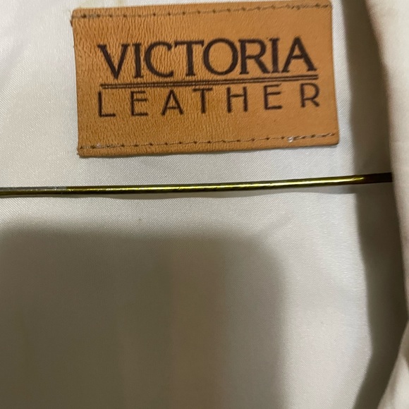 Vintage Victoria Leather White Leather Jacket - Picture 4 of 9